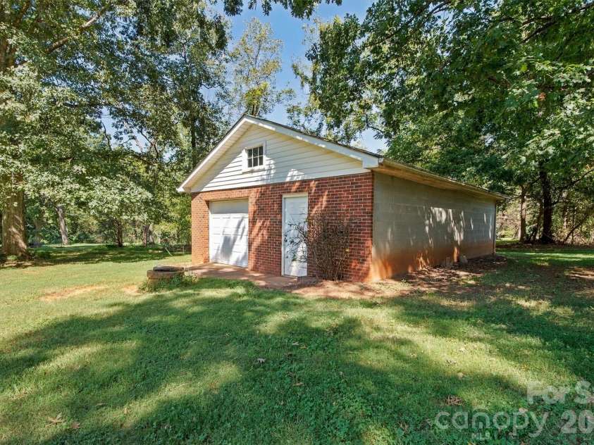 3336 Startown Road, Newton, NC 28658.  MLS# CAR4426940, YatesRealty ID 52276. Focused Detached Garage