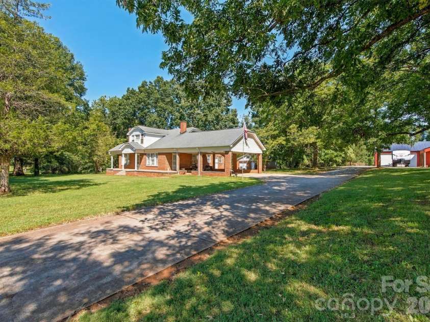 3336 Startown Road, Newton, NC 28658.  MLS# CAR4426940, YatesRealty ID 52276. Focused Drive View