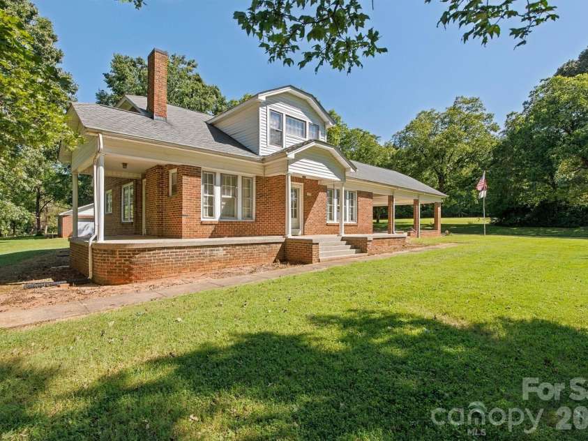 3336 Startown Road, Newton, NC 28658.  MLS# CAR4426940, YatesRealty ID 52276. Focused Front