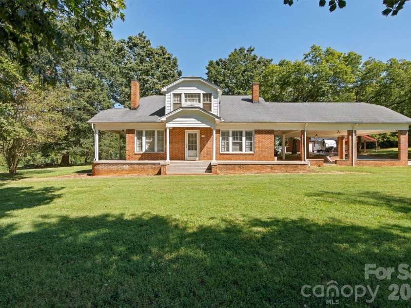 3336 Startown Road, Newton, NC 28658.  MLS# CAR4426940, YatesRealty ID 52276. Focused Front View