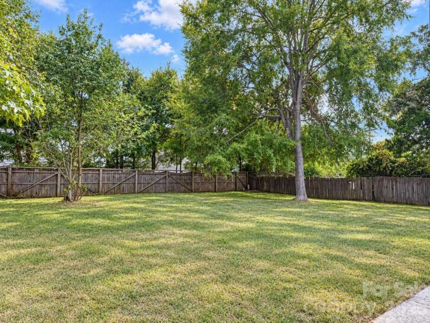 2617 Dion Avenue, Charlotte, NC 28212.  MLS# CAR4426750, YatesRealty ID 52277. 