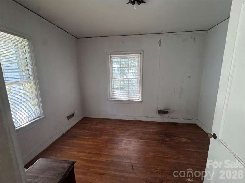614 Neil Street, Gastonia, NC 28052.  MLS# CAR4424636, YatesRealty ID 52279. Bedroom 3