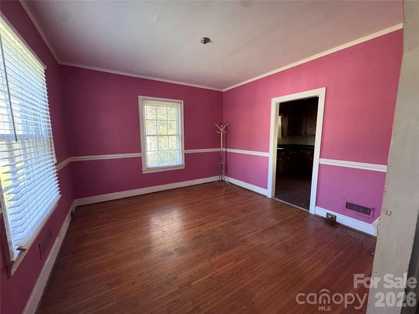 614 Neil Street, Gastonia, NC 28052.  MLS# CAR4424636, YatesRealty ID 52279. Dining room