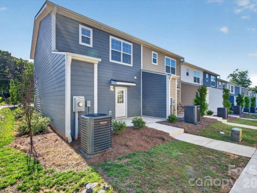 336 Lincoln Street, Concord, NC 28025.  MLS# CAR4237352, YatesRealty ID 5228. Model Unit