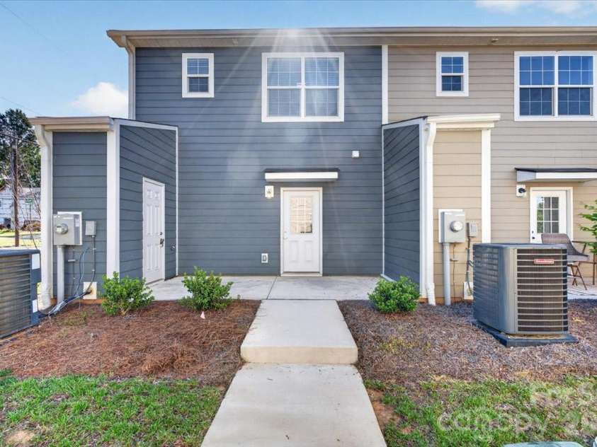 336 Lincoln Street, Concord, NC 28025.  MLS# CAR4237352, YatesRealty ID 5228. Model Unit