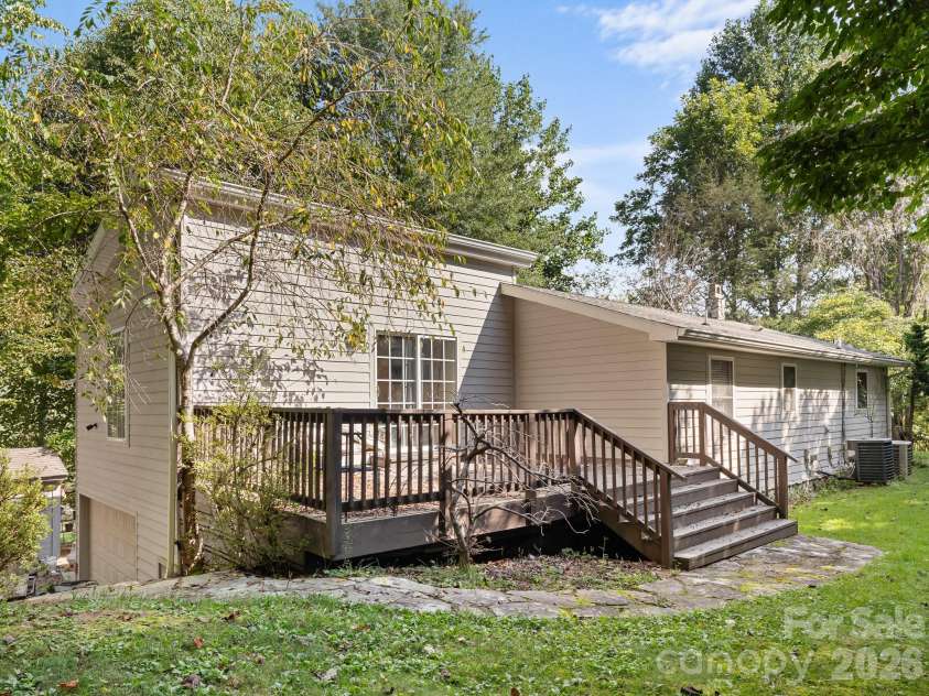 20 Sharpes Cove Road, Leicester, NC 28748.  MLS# CAR4426724, YatesRealty ID 52281. 