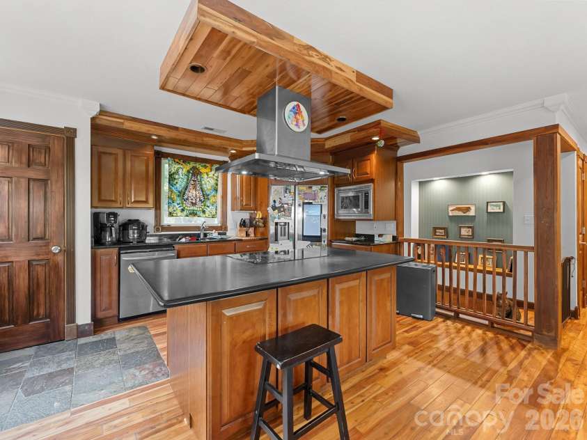 20 Sharpes Cove Road, Leicester, NC 28748.  MLS# CAR4426724, YatesRealty ID 52281. 