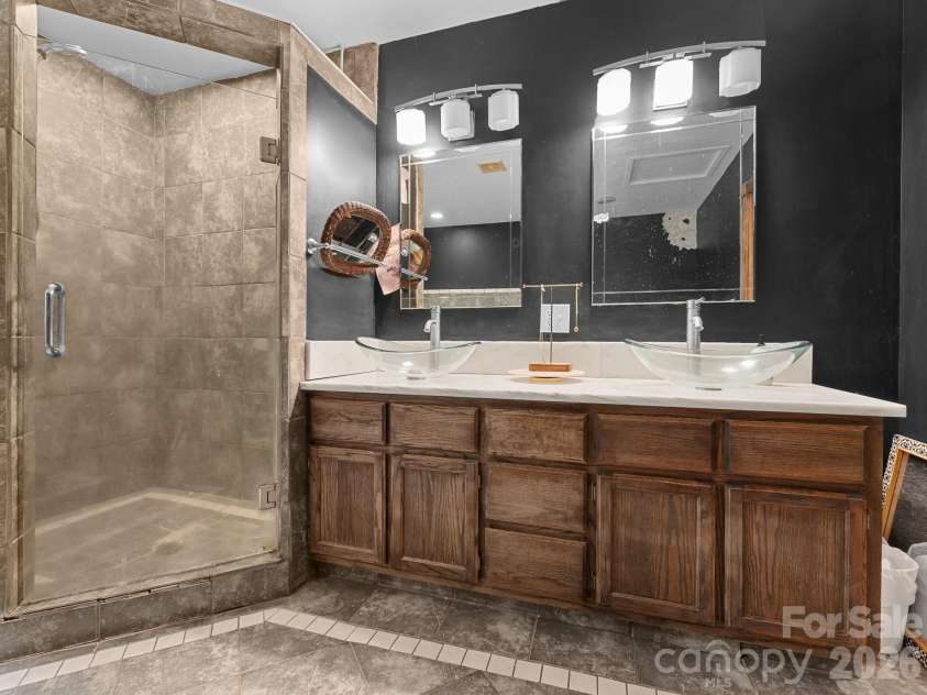 20 Sharpes Cove Road, Leicester, NC 28748.  MLS# CAR4426724, YatesRealty ID 52281. 