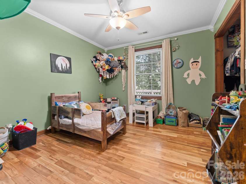 20 Sharpes Cove Road, Leicester, NC 28748.  MLS# CAR4426724, YatesRealty ID 52281. 