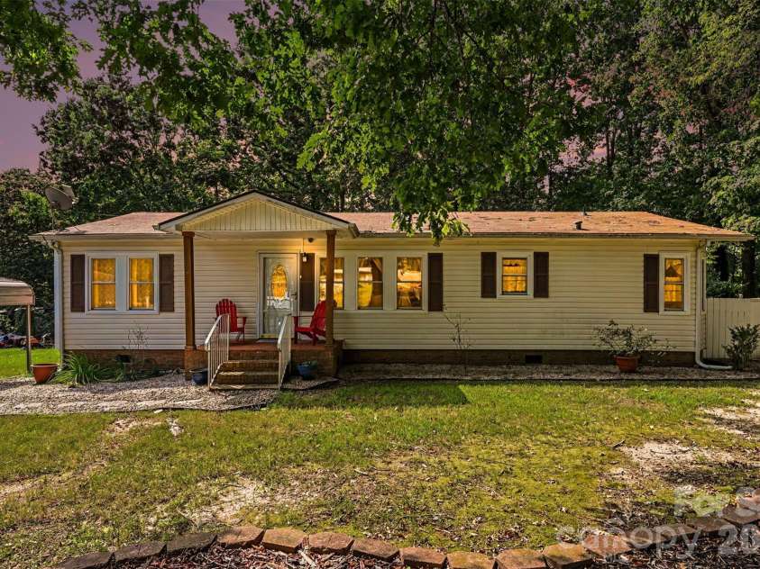 115 Red Fox Court, Mount Holly, NC 28120.  MLS# CAR4426353, YatesRealty ID 52282. 