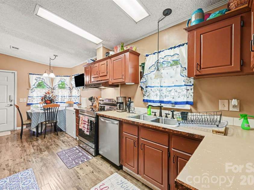 115 Red Fox Court, Mount Holly, NC 28120.  MLS# CAR4426353, YatesRealty ID 52282. 