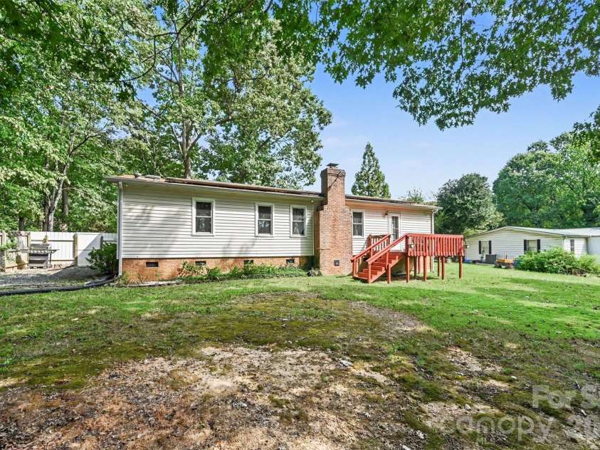 115 Red Fox Court, Mount Holly, NC 28120.  MLS# CAR4426353, YatesRealty ID 52282. 
