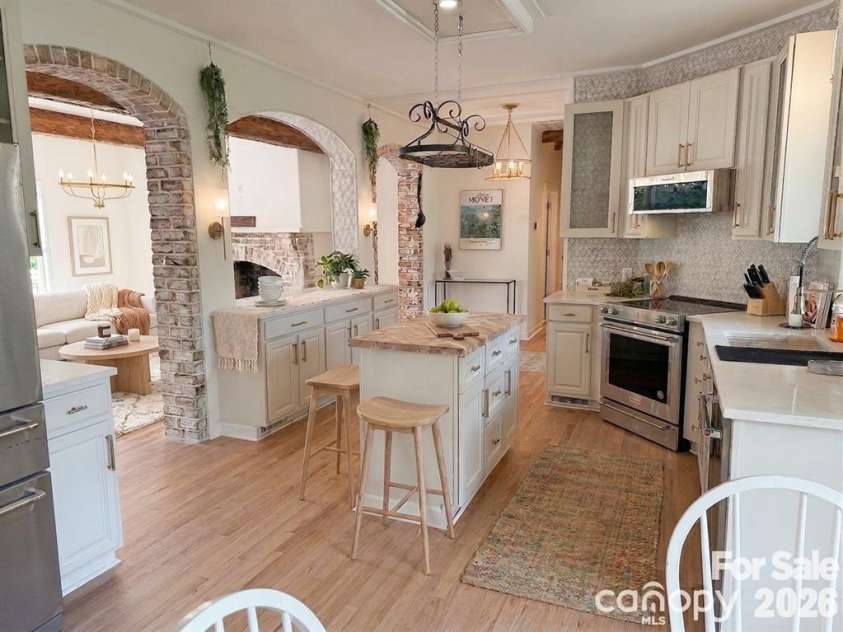 13033 Asbury Chapel Road, Huntersville, NC 28078.  MLS# CAR4426602, YatesRealty ID 52284. 