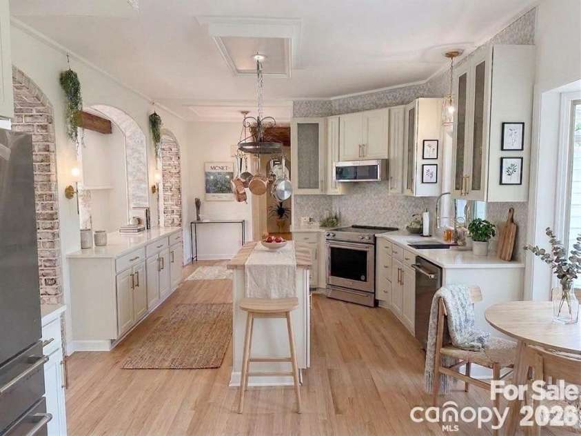 13033 Asbury Chapel Road, Huntersville, NC 28078.  MLS# CAR4426602, YatesRealty ID 52284. 