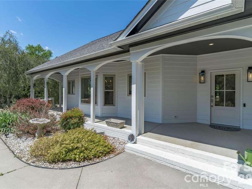13033 Asbury Chapel Road, Huntersville, NC 28078.  MLS# CAR4426602, YatesRealty ID 52284. 
