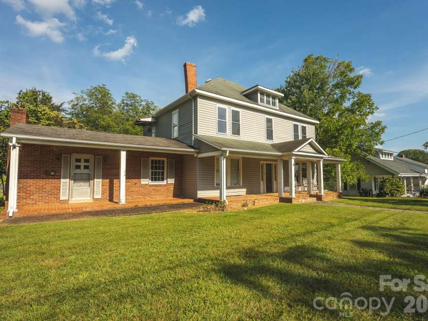 12 1st Avenue Drive, Taylorsville, NC 28681.  MLS# CAR4426348, YatesRealty ID 52286. 