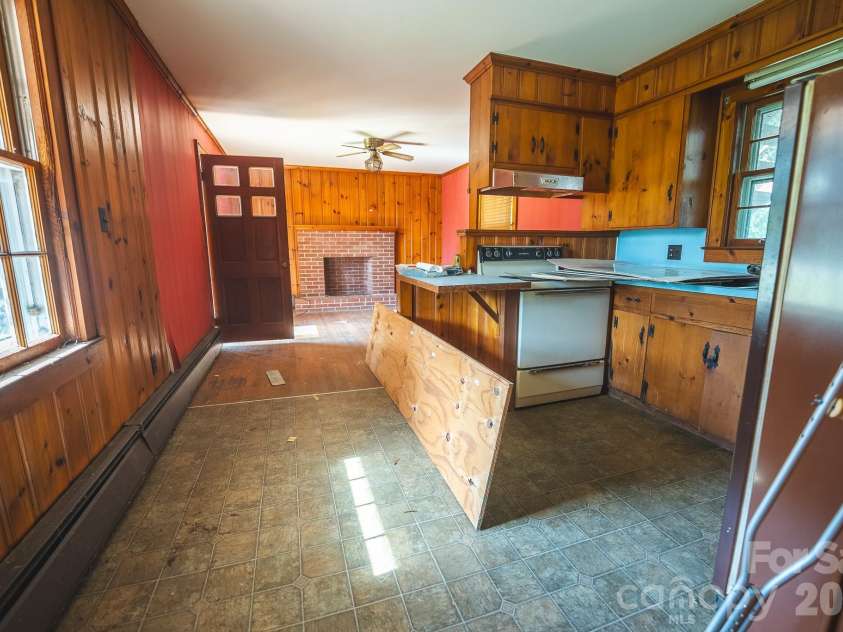 12 1st Avenue Drive, Taylorsville, NC 28681.  MLS# CAR4426348, YatesRealty ID 52286. 