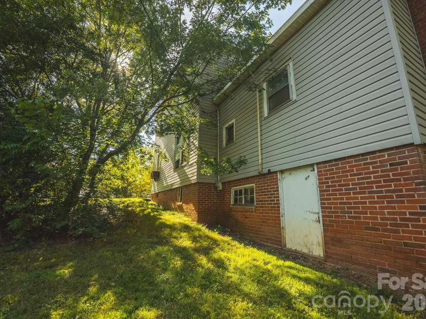 12 1st Avenue Drive, Taylorsville, NC 28681.  MLS# CAR4426348, YatesRealty ID 52286. 