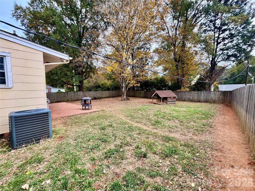 707 Barr Street, Lancaster, SC 29720.  MLS# CAR4426979, YatesRealty ID 52287. 