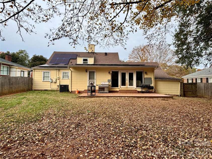 707 Barr Street, Lancaster, SC 29720.  MLS# CAR4426979, YatesRealty ID 52287. Fenced in backyard