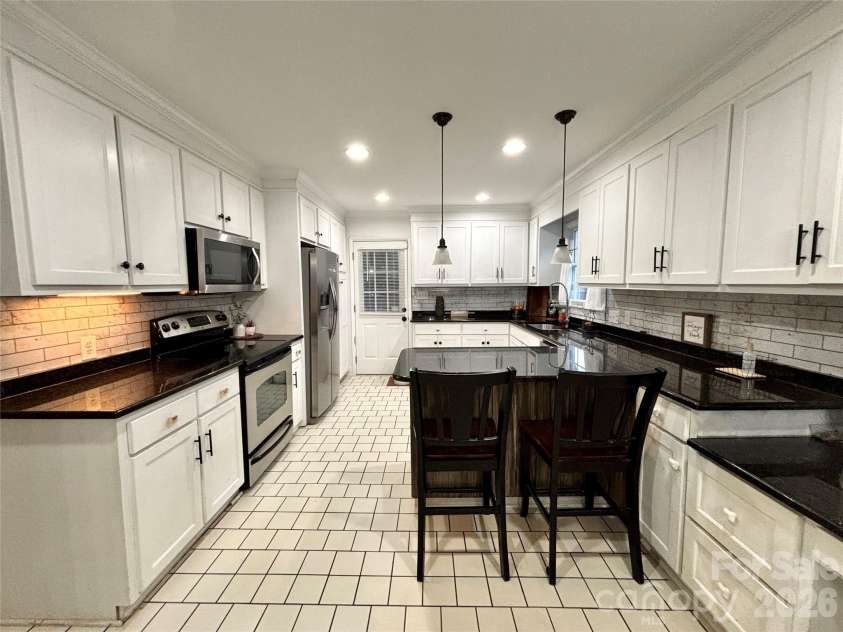 707 Barr Street, Lancaster, SC 29720.  MLS# CAR4426979, YatesRealty ID 52287. Updated kitchen