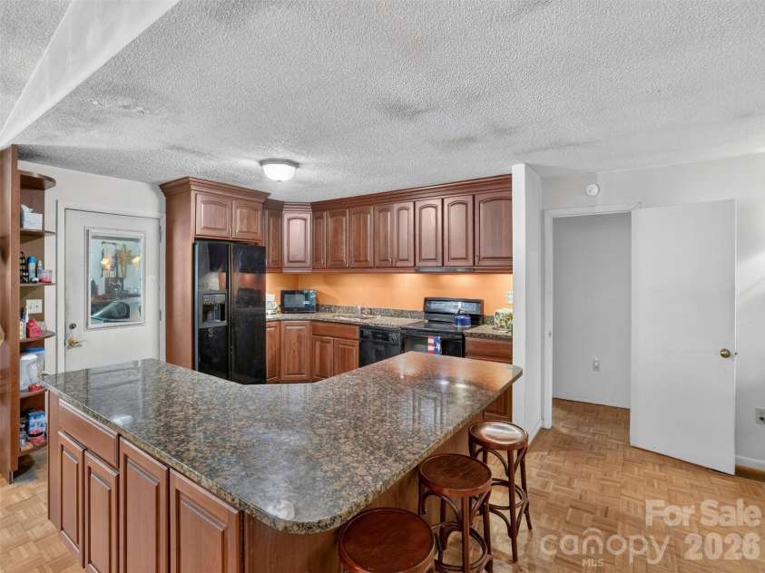 484 Briar Patch Lane, Saluda, NC 28773.  MLS# CAR4426728, YatesRealty ID 52289. 