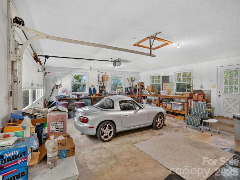 484 Briar Patch Lane, Saluda, NC 28773.  MLS# CAR4426728, YatesRealty ID 52289. 