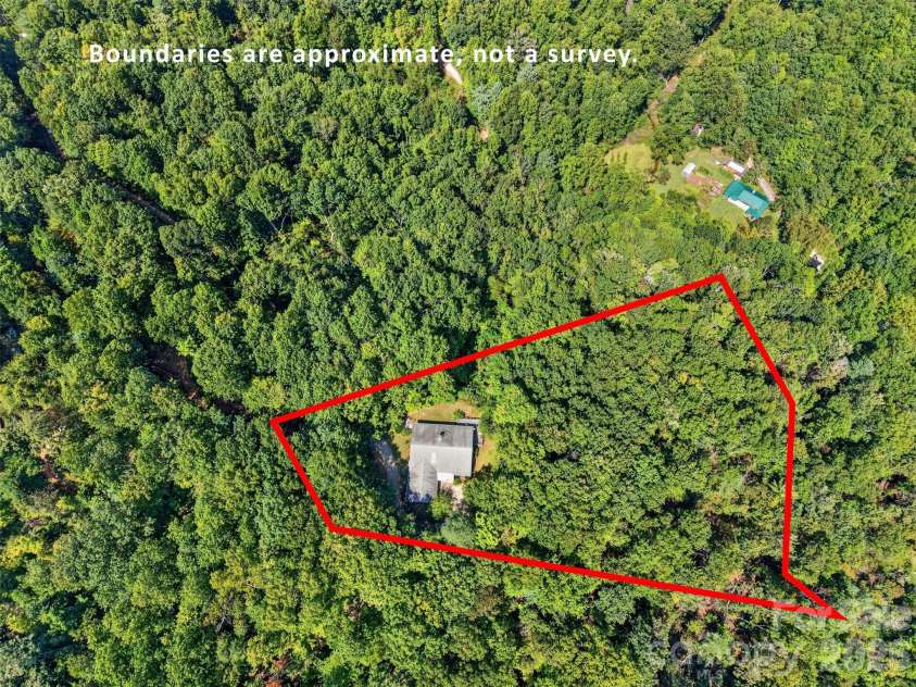 484 Briar Patch Lane, Saluda, NC 28773.  MLS# CAR4426728, YatesRealty ID 52289. 