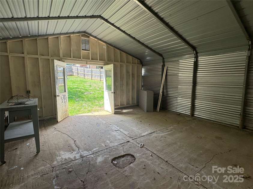 7939 Holly Hill Road, Charlotte, NC 28227.  MLS# CAR4283861, YatesRealty ID 5229. 