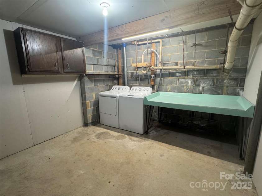 7939 Holly Hill Road, Charlotte, NC 28227.  MLS# CAR4283861, YatesRealty ID 5229. 