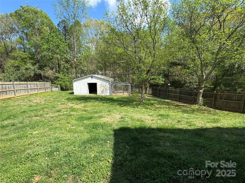 7939 Holly Hill Road, Charlotte, NC 28227.  MLS# CAR4283861, YatesRealty ID 5229. 