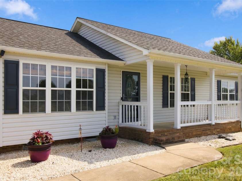 119 Chambwood Lane, Shelby, NC 28152.  MLS# CAR4427158, YatesRealty ID 52290. 