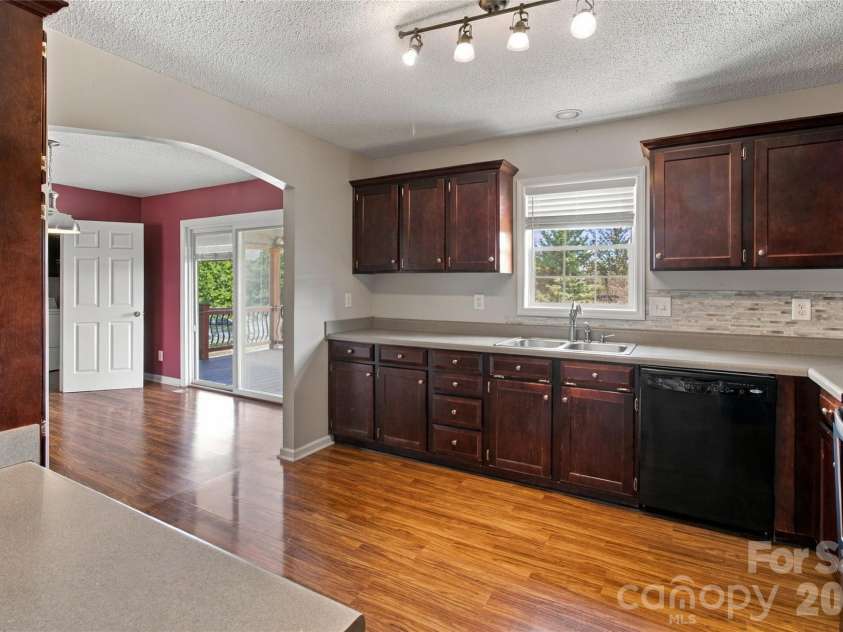119 Chambwood Lane, Shelby, NC 28152.  MLS# CAR4427158, YatesRealty ID 52290. 