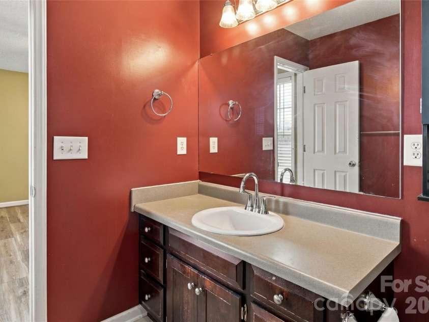 119 Chambwood Lane, Shelby, NC 28152.  MLS# CAR4427158, YatesRealty ID 52290. 