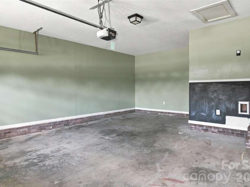 119 Chambwood Lane, Shelby, NC 28152.  MLS# CAR4427158, YatesRealty ID 52290. 