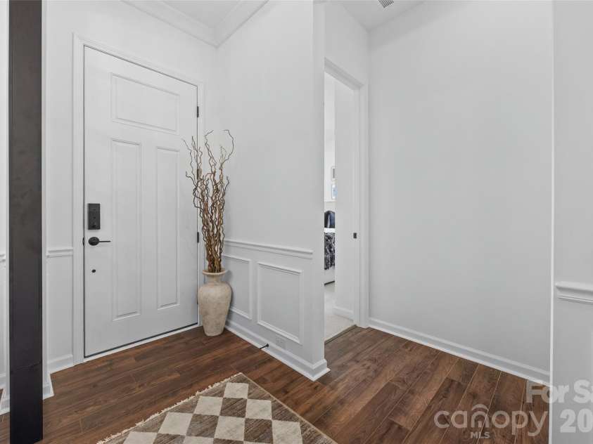 129 Glenn Drive, Mooresville, NC 28115.  MLS# CAR4425120, YatesRealty ID 52293. 