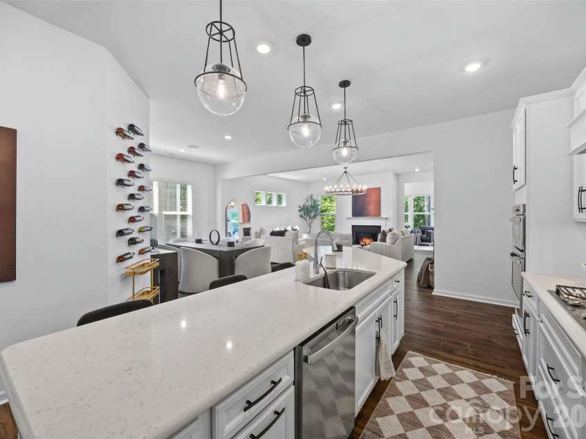 129 Glenn Drive, Mooresville, NC 28115.  MLS# CAR4425120, YatesRealty ID 52293. 