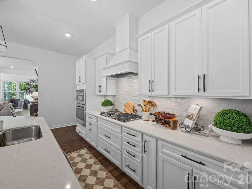 129 Glenn Drive, Mooresville, NC 28115.  MLS# CAR4425120, YatesRealty ID 52293. 