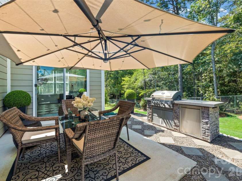 129 Glenn Drive, Mooresville, NC 28115.  MLS# CAR4425120, YatesRealty ID 52293. 