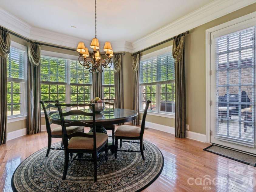2815 Bevis Lane, Waxhaw, NC 28173.  MLS# CAR4425030, YatesRealty ID 52294. Breakfast nook