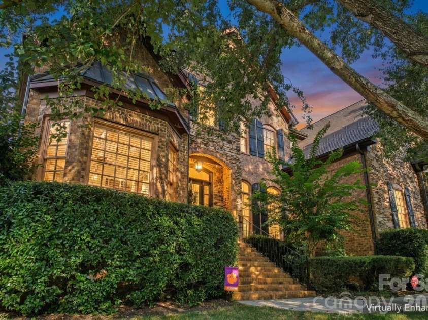 2815 Bevis Lane, Waxhaw, NC 28173.  MLS# CAR4425030, YatesRealty ID 52294. Front Exterior