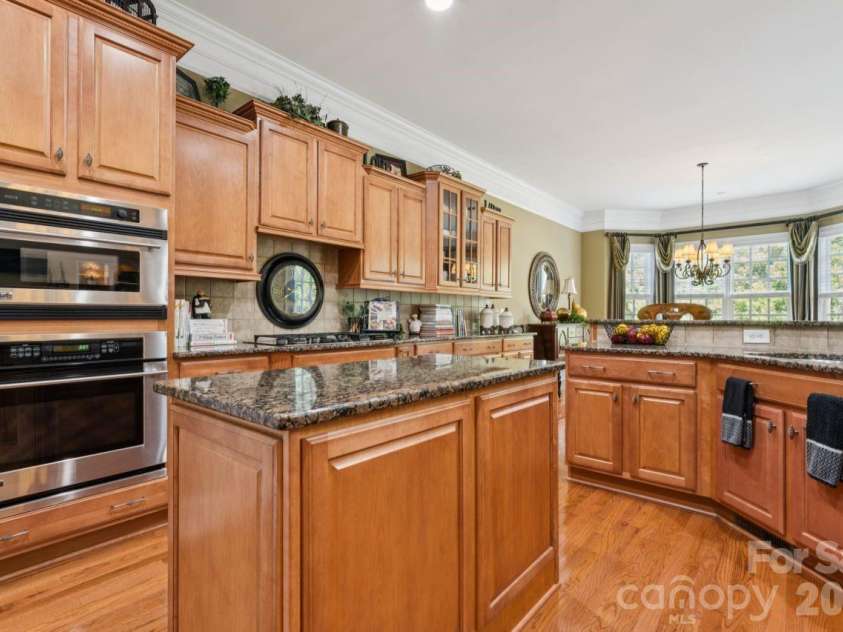 2815 Bevis Lane, Waxhaw, NC 28173.  MLS# CAR4425030, YatesRealty ID 52294. Kitchen