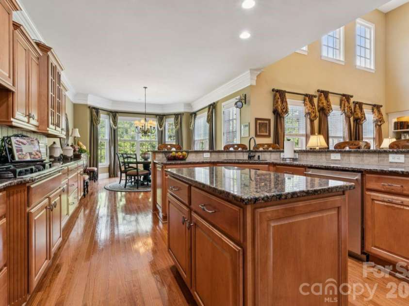 2815 Bevis Lane, Waxhaw, NC 28173.  MLS# CAR4425030, YatesRealty ID 52294. Kitchen