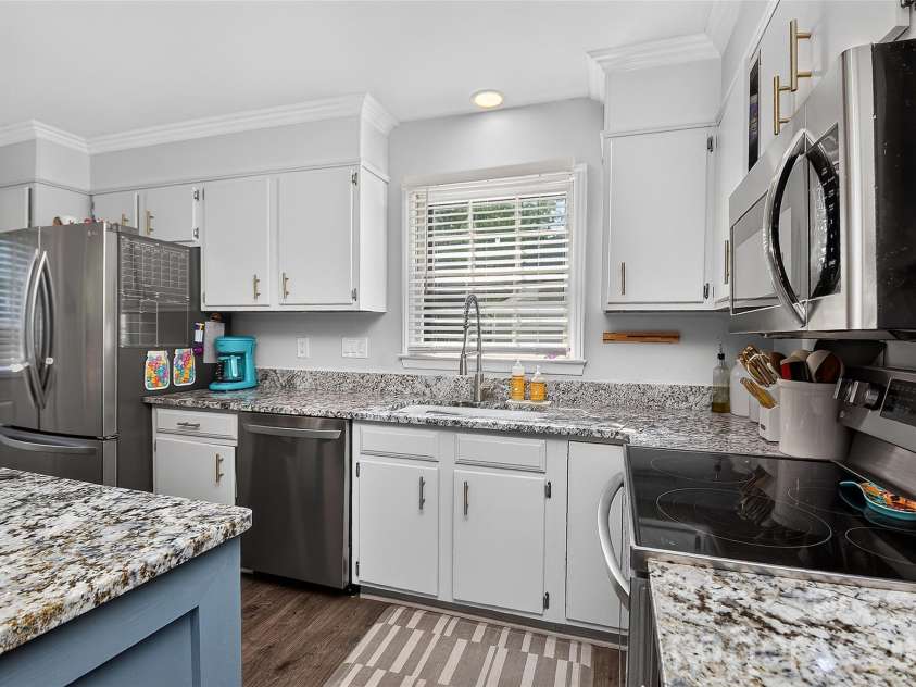 622 Silversmith Lane, Charlotte, NC 28270.  MLS# CAR4422392, YatesRealty ID 52298. 