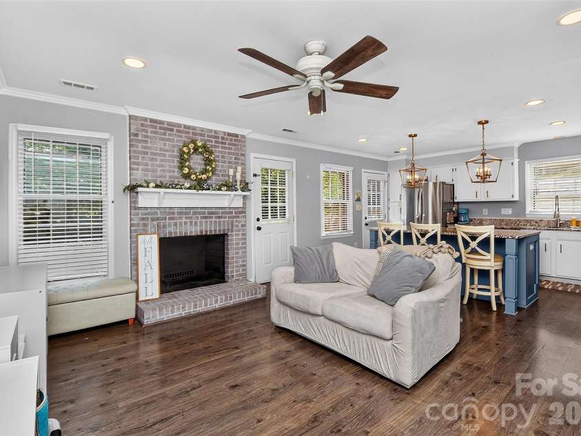 622 Silversmith Lane, Charlotte, NC 28270.  MLS# CAR4422392, YatesRealty ID 52298. 