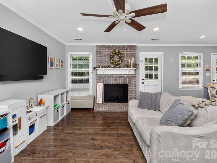 622 Silversmith Lane, Charlotte, NC 28270.  MLS# CAR4422392, YatesRealty ID 52298. 