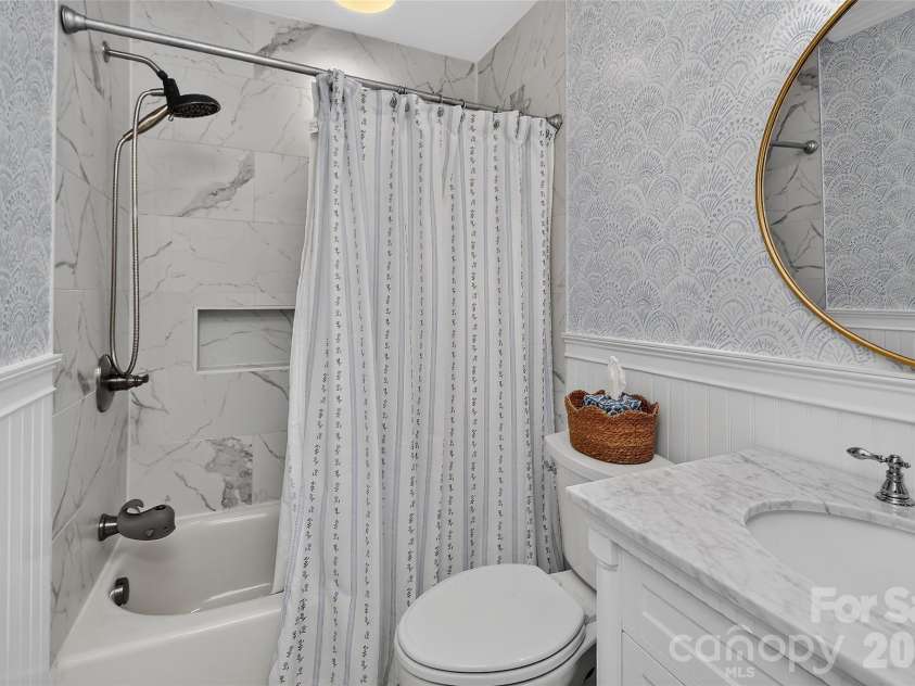 622 Silversmith Lane, Charlotte, NC 28270.  MLS# CAR4422392, YatesRealty ID 52298. 