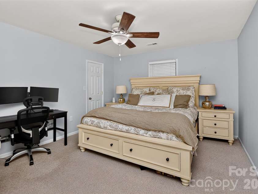 622 Silversmith Lane, Charlotte, NC 28270.  MLS# CAR4422392, YatesRealty ID 52298. 