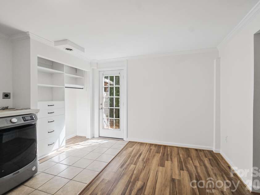 35 Clement Drive, Asheville, NC 28805.  MLS# CAR4422265, YatesRealty ID 52299. Separate entrance