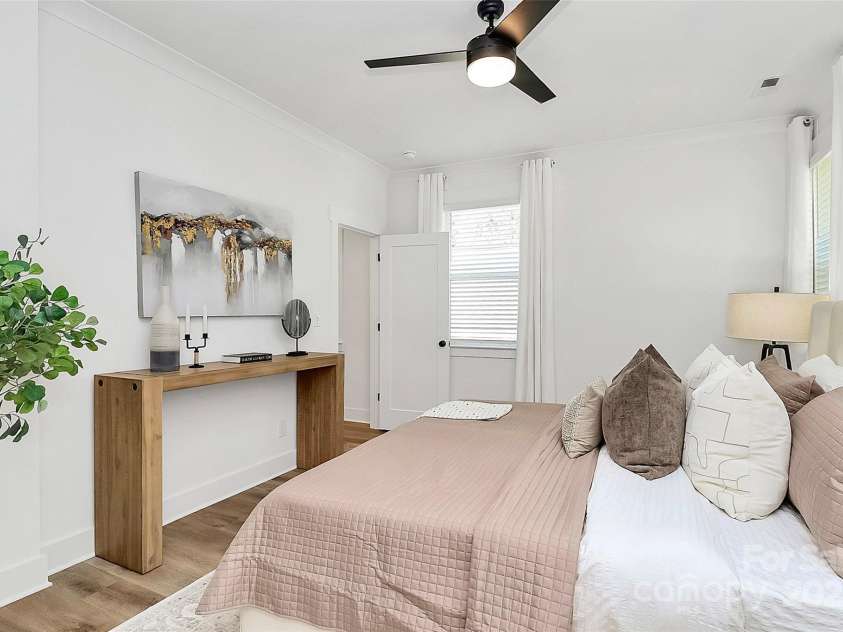 3230 Rogers Street, Charlotte, NC 28208.  MLS# CAR4164998, YatesRealty ID 5230. 